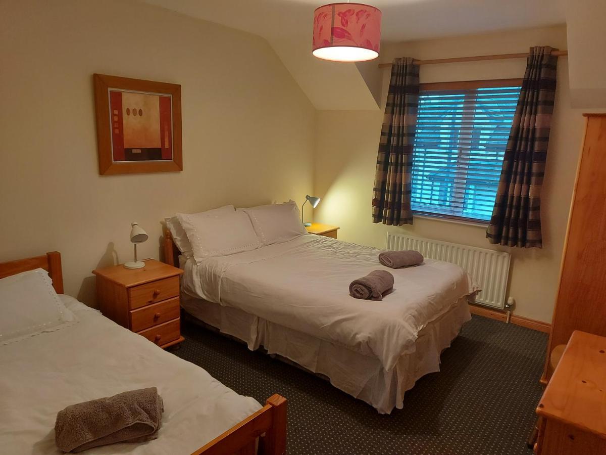 Village Lodge - Carlingford Kültér fotó
